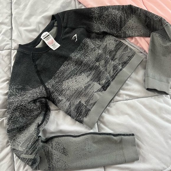 Gymshark Adapt Ombre Crop Top - Picture 3 of 4